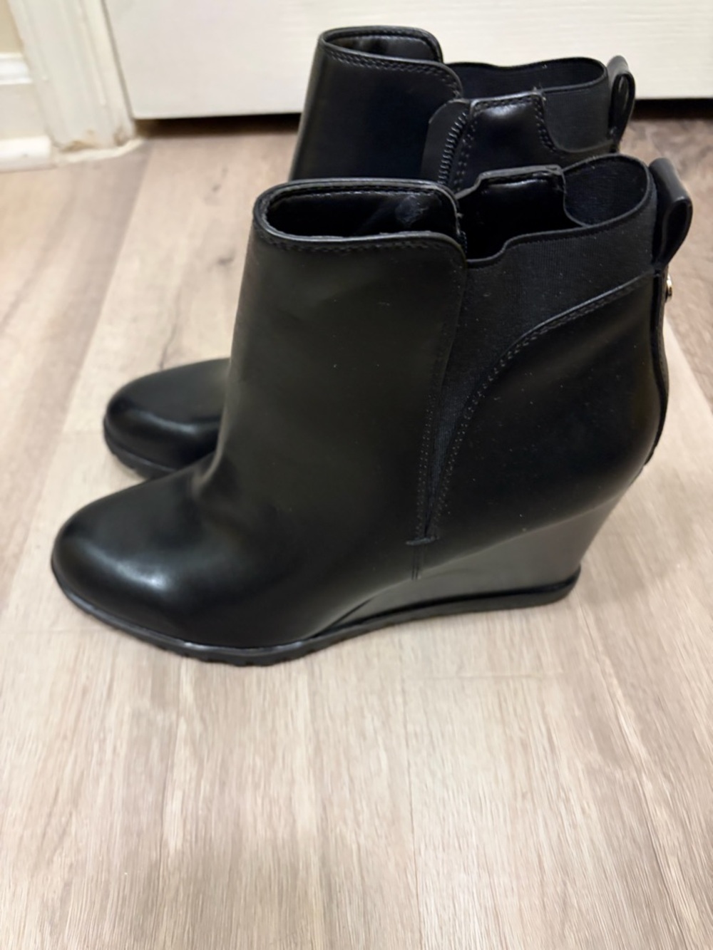 Nine West Women’s Black Wedge Ankle Boots - Sleek Chelsea-Style
